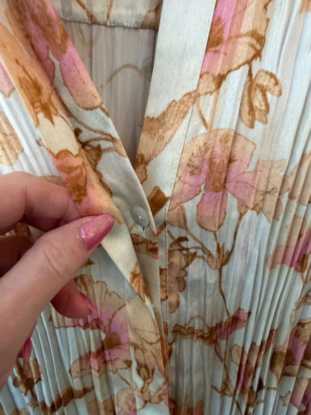 Vince Flora Cream Peach Crushed Pleated Blouse Size Large - Picture 5 of 9